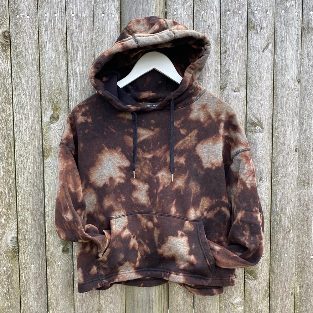 Women’s bleach dyed cropped hoodie